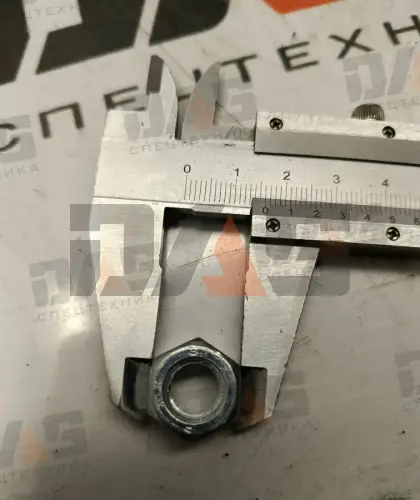 Болт М10х65 (с гайкой) (крепления клапана)