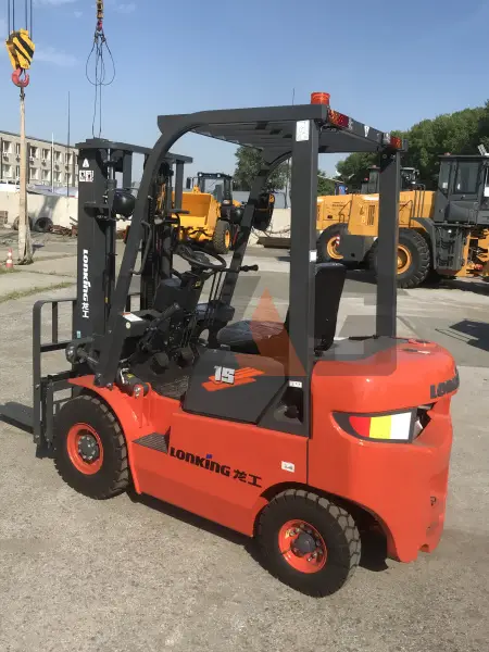 Дизельный вилочный погрузчик Lonking FD15T купить в Сургуте