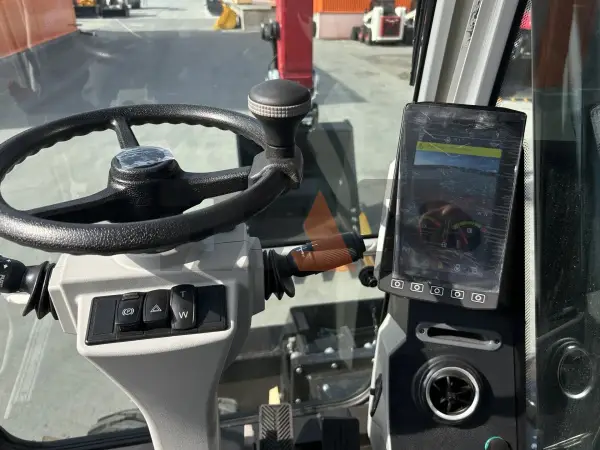 Экскаватор Профессионал PB210W (колесный) купить в Сургуте