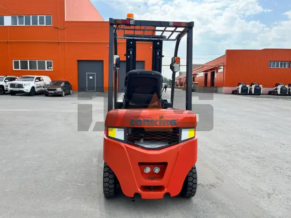 Дизельный вилочный погрузчик Lonking FD15T купить в Сургуте