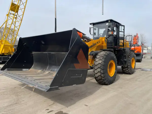 Фронтальный погрузчик CDM856H купить в Сургуте