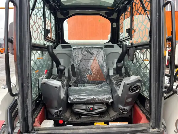 Мини-погрузчик Lonking CDM315T купить в Сургуте