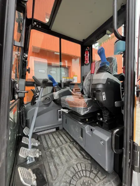 Мини-экскаватор HENGTE HT35 купить в Сургуте