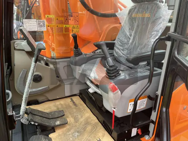 Экскаватор Lonking CDM6490F купить в Сургуте