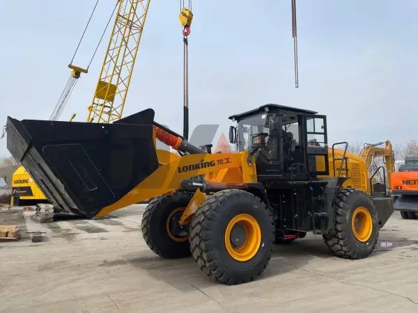 Фронтальный погрузчик CDM856H купить в Сургуте