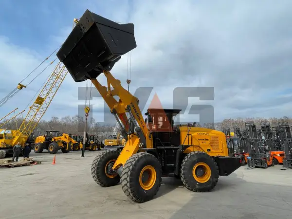 Фронтальный погрузчик CDM856H купить в Сургуте